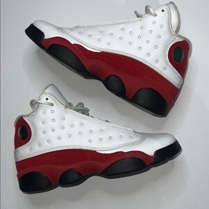 Kids  size 6.5Y Jordan 13 Retro Chicago Cherry & White